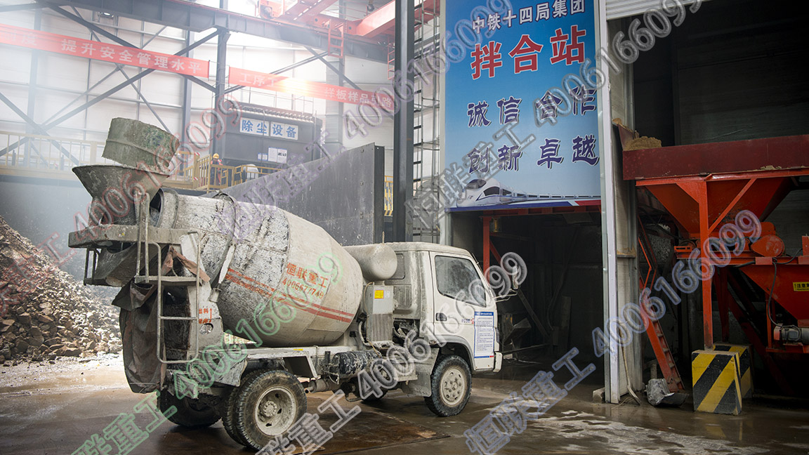 青島小型攪拌車地鐵工地施工