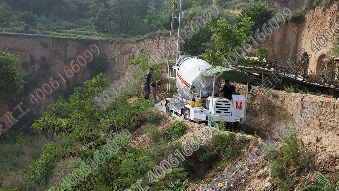 3方四不像攪拌車山西山區(qū)鄉(xiāng)村山路建設