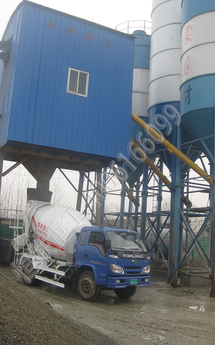 連云港農(nóng)用車改裝小型攪拌車圖片