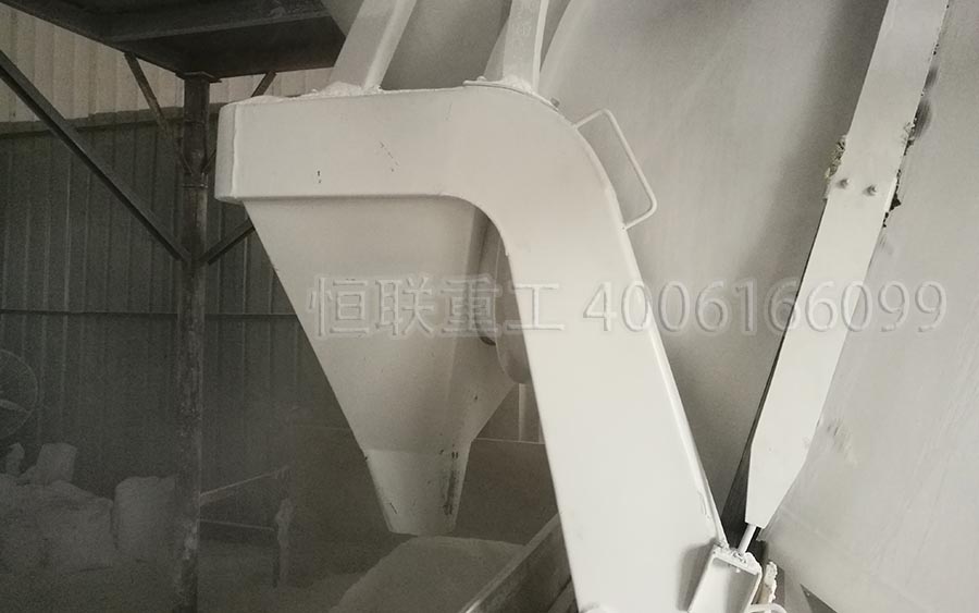 電動小型攪拌車上裝這樣攪拌人造大理石粉原材料