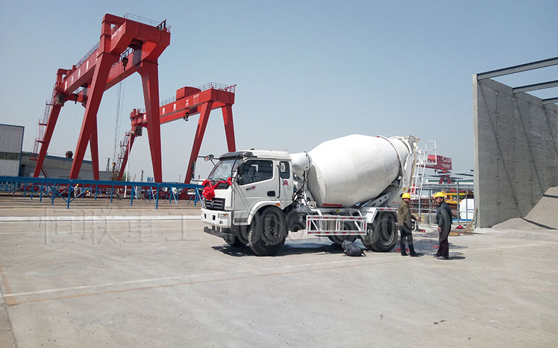 PC預(yù)制構(gòu)件生產(chǎn)線用什么樣的水泥攪拌車